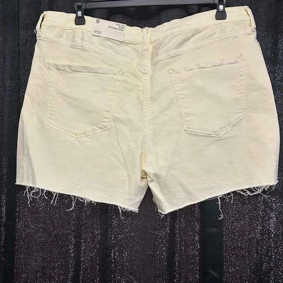 a.n.a Cream Jean Shorts Distressed Raw Hem - Picture 3 of 5